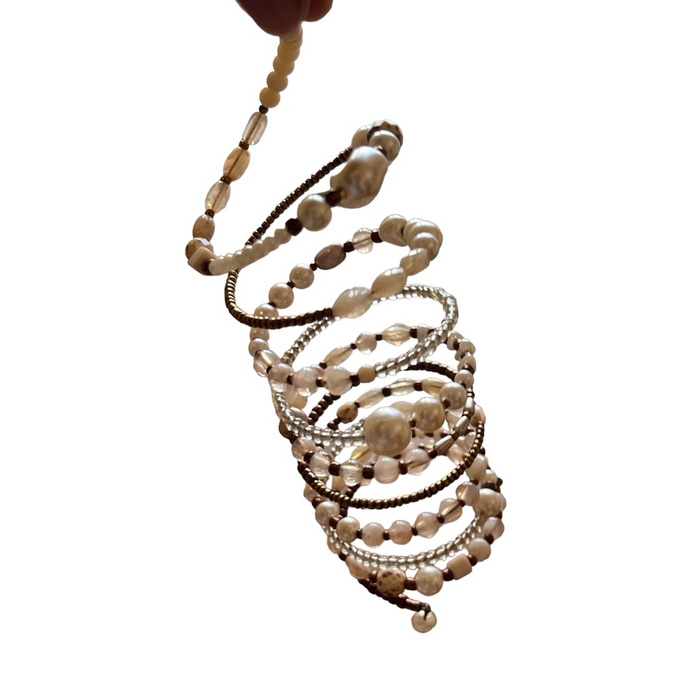 Fashionable wrist bangles